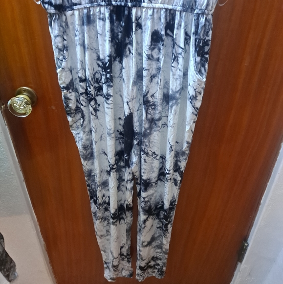 Tie dye plus size stretchy jumpsuit - Picture 8 of 8